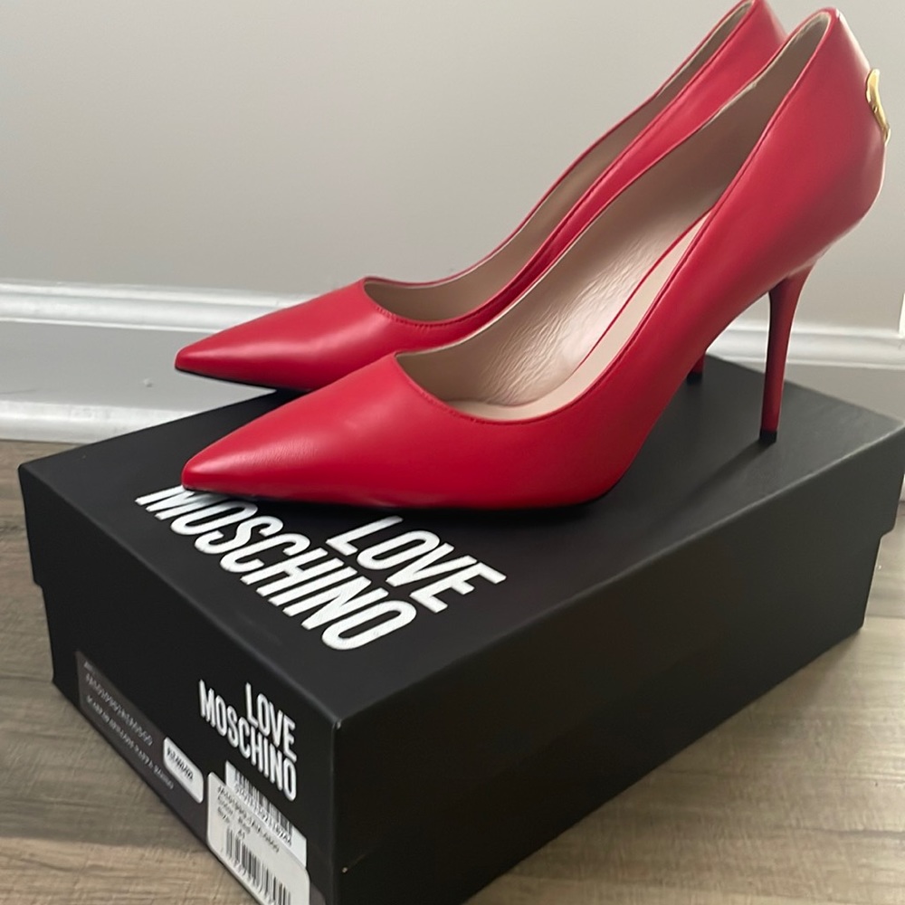 Love Moschino SpillO95 Red Open Heart